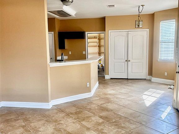 3rd image of 4011 Alexis Cir