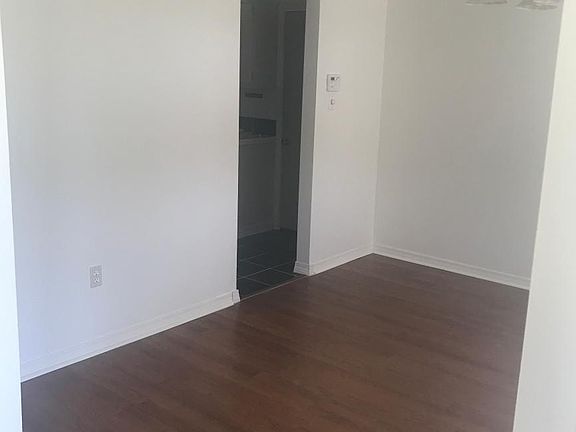 Formal Dining -Foyer Entry