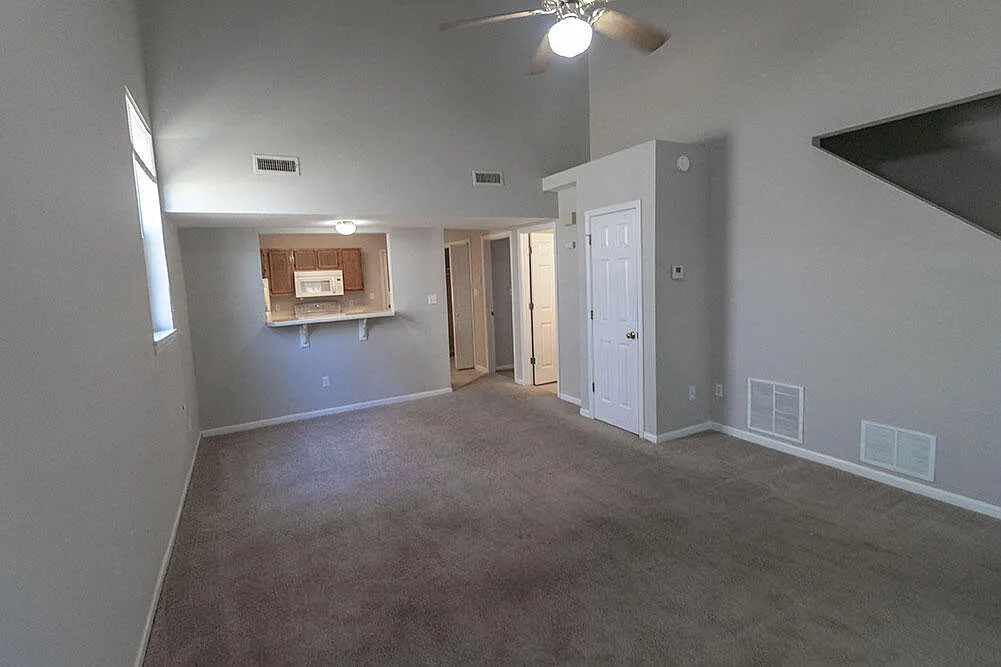4 bed, 2.0 bath, 1528 sqft, $1,550 — Photo 3