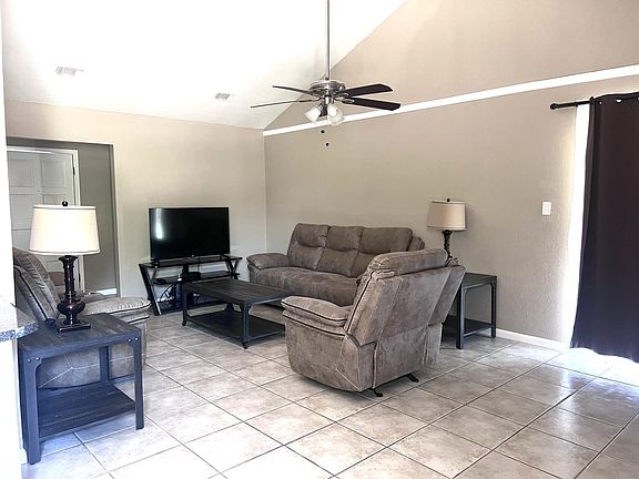 5th image of 104 King Henrys Pl