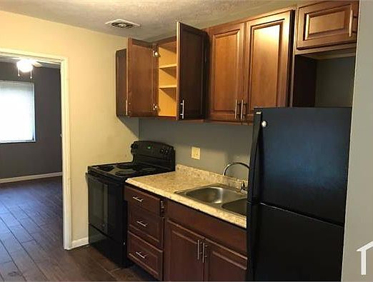 5th image of 2861 Harrison Ave #9
