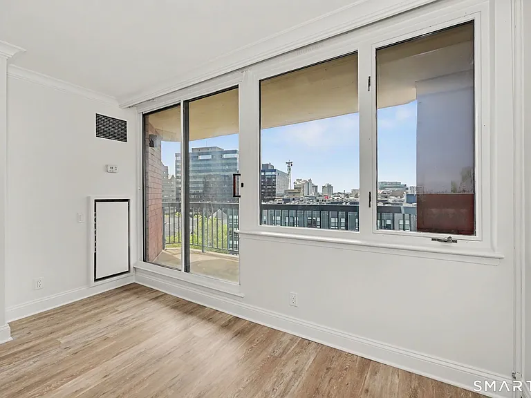 25 Forest St #11A — Photo 9