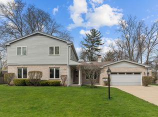 20 Colony Ln, Deerfield, IL 60015