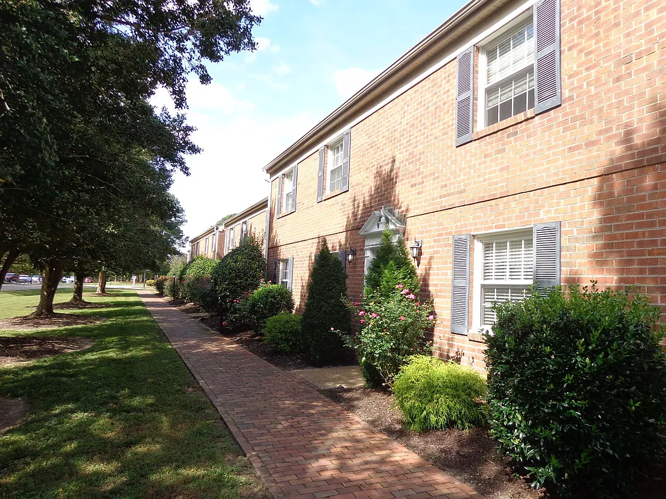 Yorktown Village Apartments