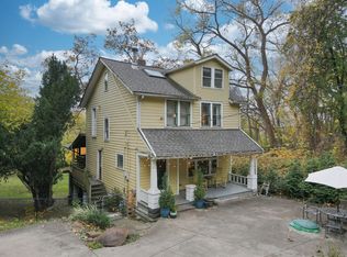 2863 W 11th St, Cleveland, OH 44113