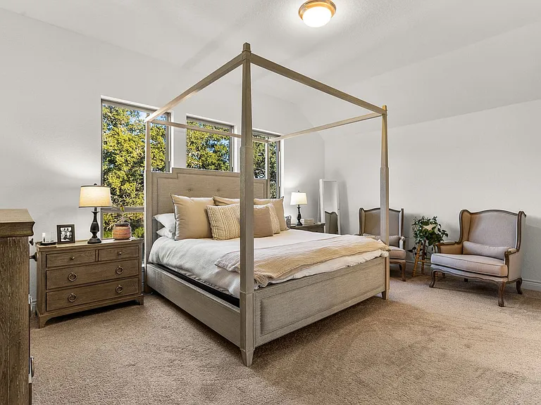 2604 Sueno Point — Photo 34