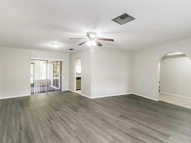 12305 Drake Ln — Photo 13