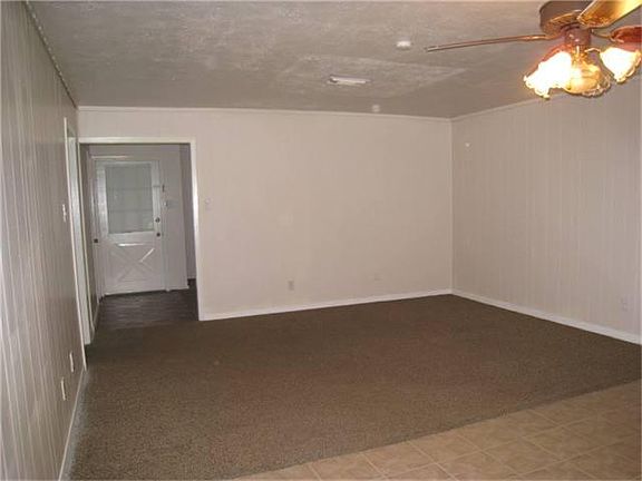 5th image of 3306 Crestdale Dr