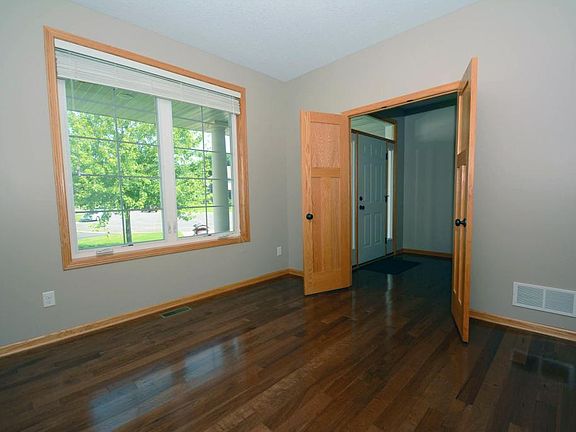 4th image of 8375 Moraine Cir
