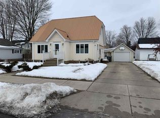 317 E Division St, Shawano, WI 54166