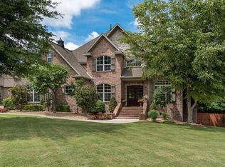 4503 W Blossom Way Dr, Rogers, AR 72758
