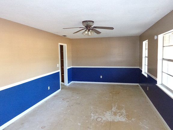 2nd image of 3804 Midway Dr