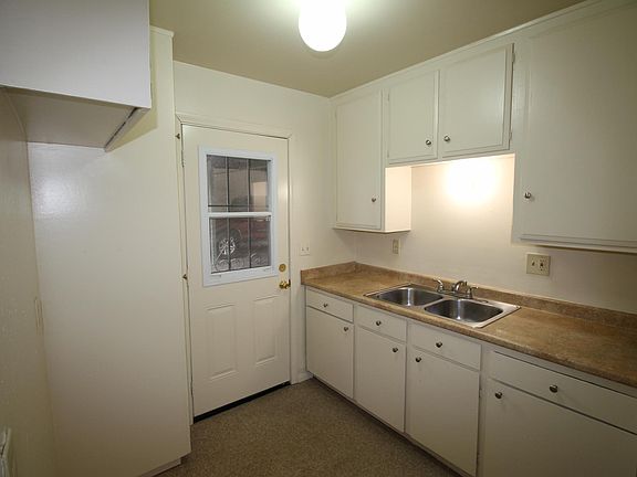 5th image of 1918 Strozier Ave