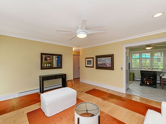 3rd image of 24 Palo Alto Dr