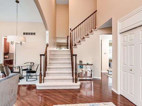 4th image of 1749 Cheshire Ln