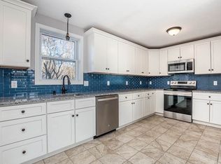 81 11th St, Onset, MA 02558