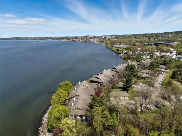 9 Harbor Watch Road, Burlington, VT 05401