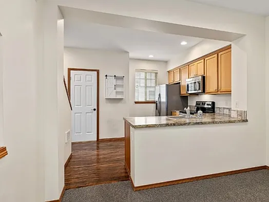 217 Sagebrook Ln — Photo 5