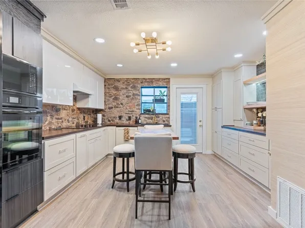 1376 N Oakland Ave APT 1, Fayetteville, AR 72703