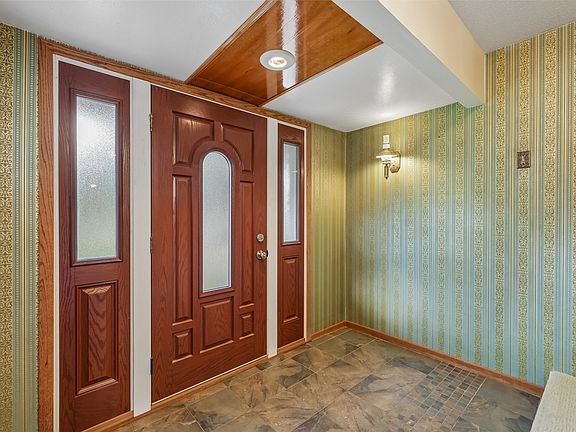 3rd image of 3414 Skyline Dr