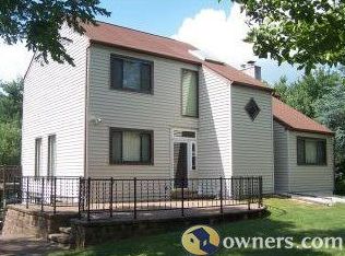 5 Beard Cir, Phoenixville, PA 19460