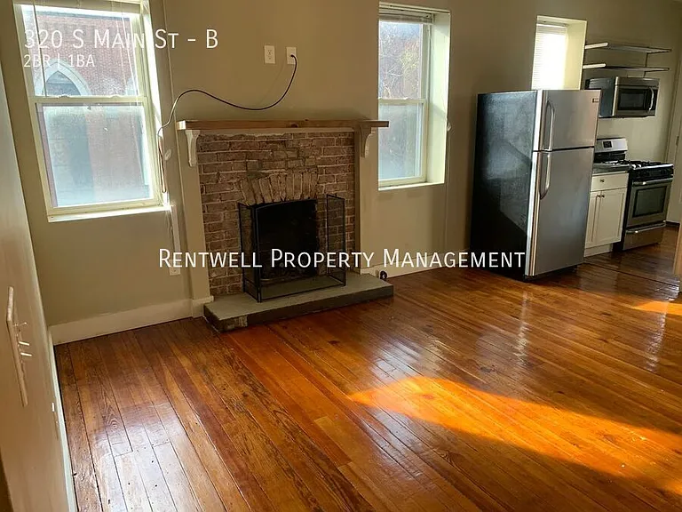 320 S Main St #B — Photo 10