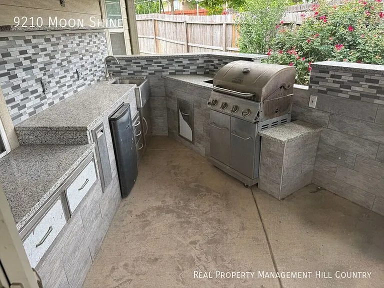 9210 Moon Shine — Photo 6