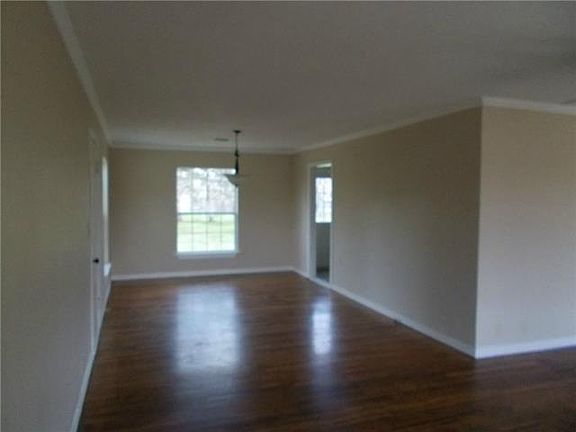 4th image of 115 Park Dr
