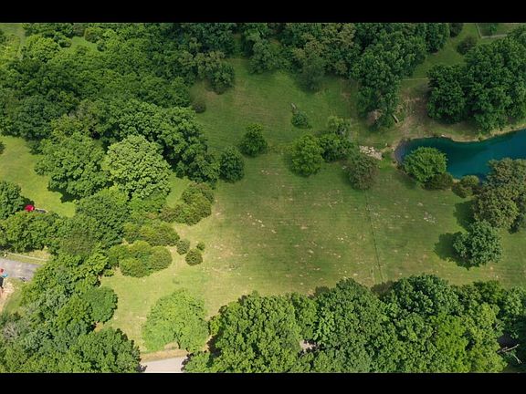 3rd image of 233 Hinton Cemetery Rd