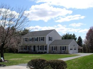 5 Sunrise Cir, Clinton, NJ 08809