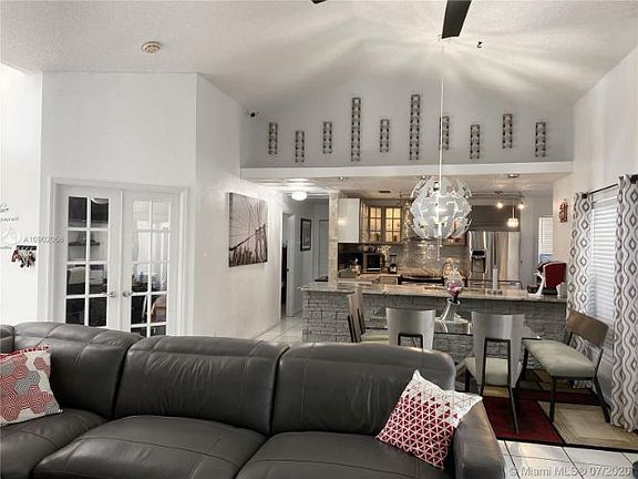 4th image of 21 Dogwood Cir #0