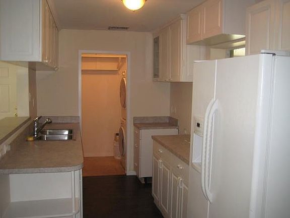 3rd image of 2693 Poinciana St
