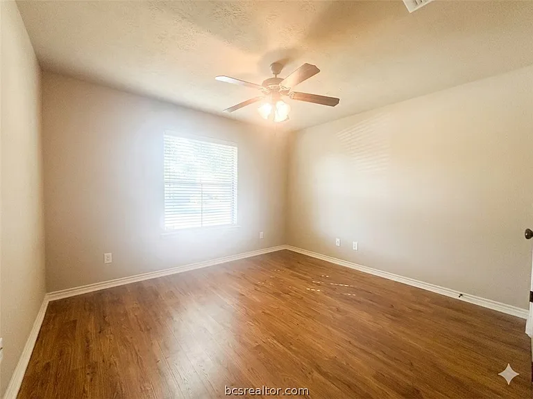 4206 Carnes Ct S — Photo 13