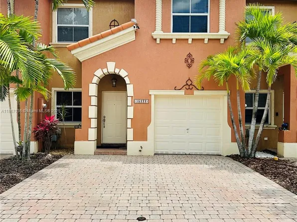 15222 SW 30th Ter, Miami, FL 33185