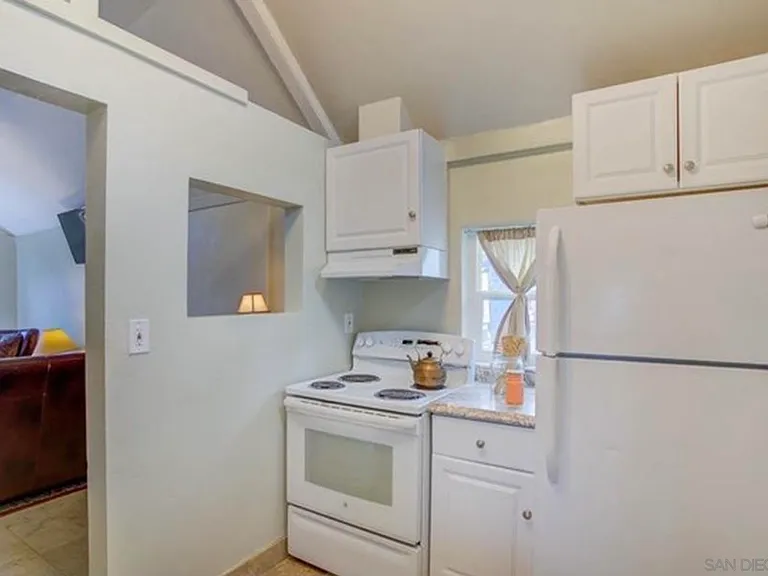 1141 Crosby St — Photo 5