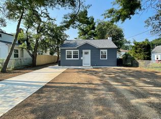 2 Campion St, Brentwood, NY 11717