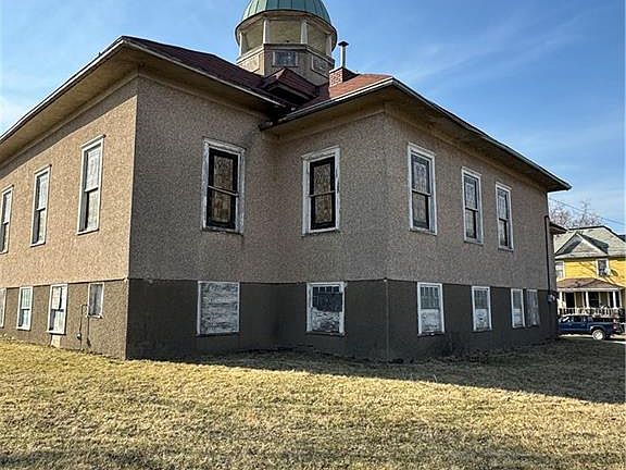 3rd image of 601 6th St