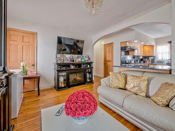 5th image of 25 Virginia Drive