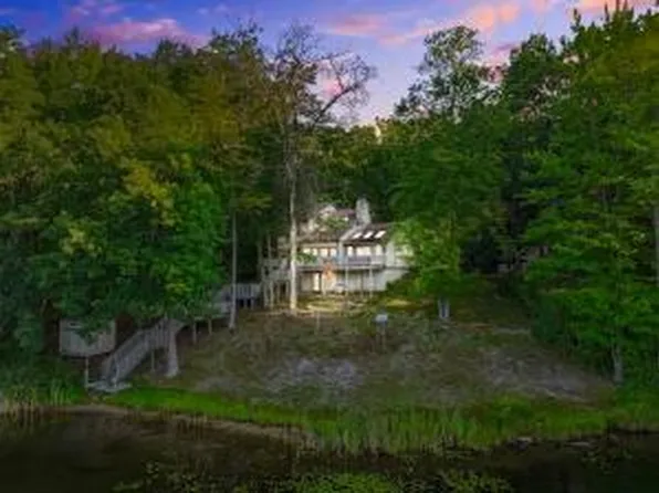 1785 Springwood Dr, Harrison, MI 48625