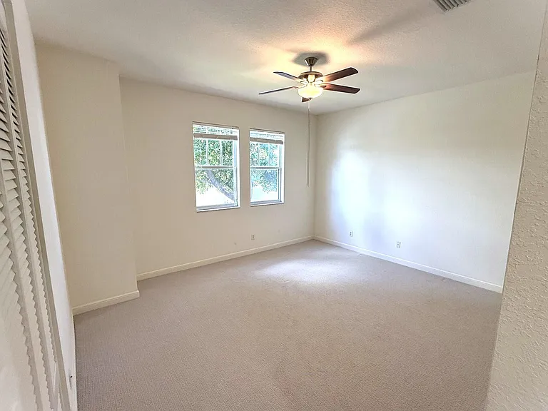 685 Pacific Grove Dr #2 — Photo 14