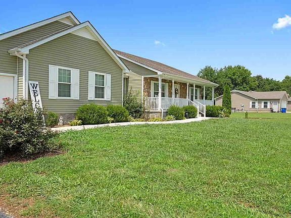 3rd image of 135 Dakota Ln
