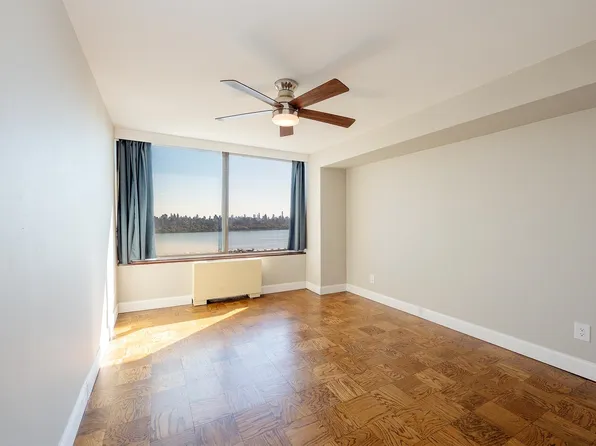 9060 Palisade Avenue image 3 of 17