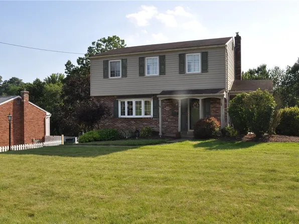 5676 Marilynn Dr, Pittsburgh, PA 15236
