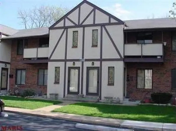 321 Barrington Square Est APT E, Saint Louis, MO 63122