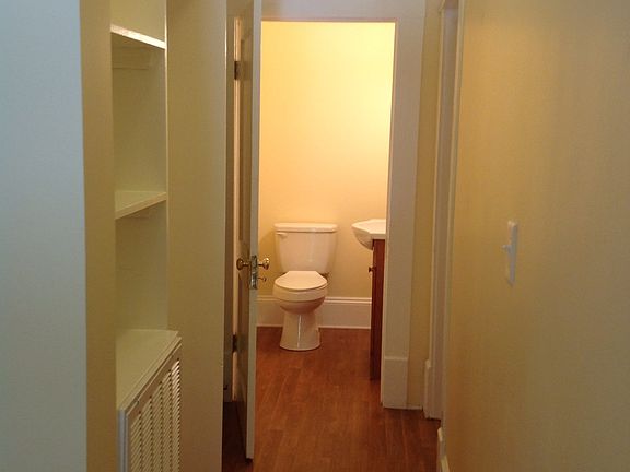 Front Hall & 1/2 Bath