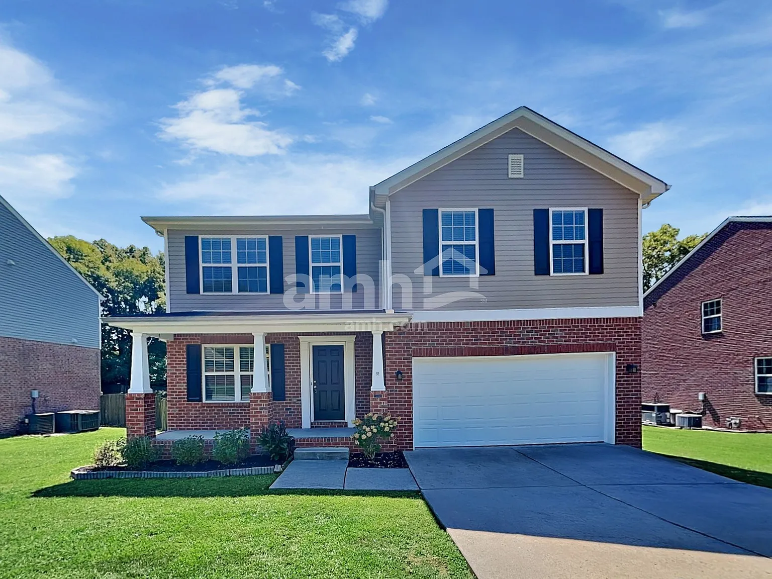 3 bed, 2.5 bath, 2022 sqft, $2,470 — Photo 1