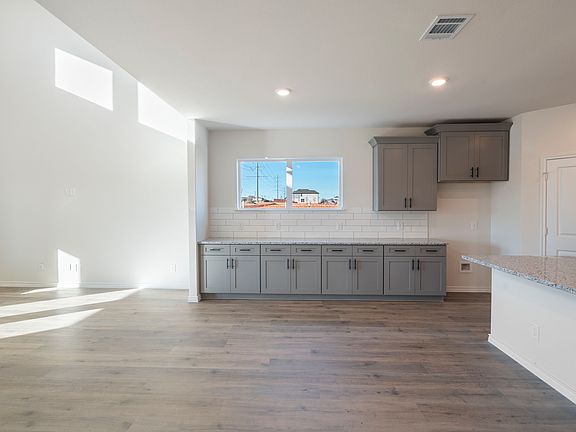 4th image of 3685 Saguaro Dr
