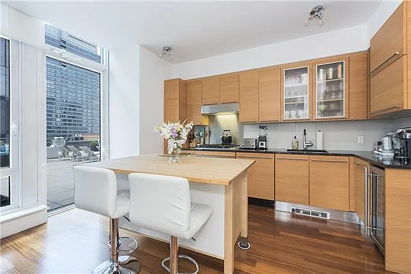 Rented by A & I Broadway | media 7