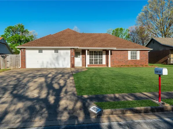 1806 Sarah Ln, Springdale, AR 72762