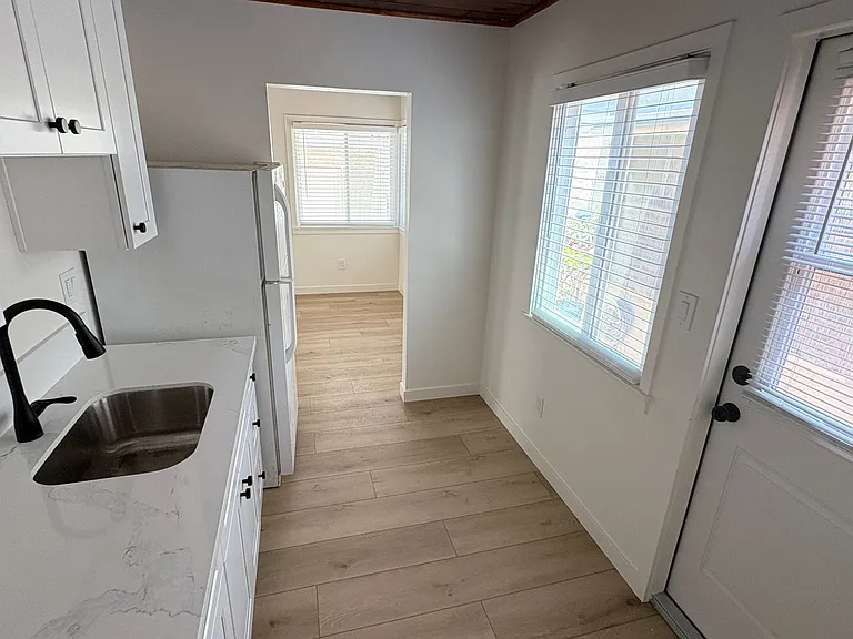 5351 E Ocean & 8/10 Santa Ana — Photo 10